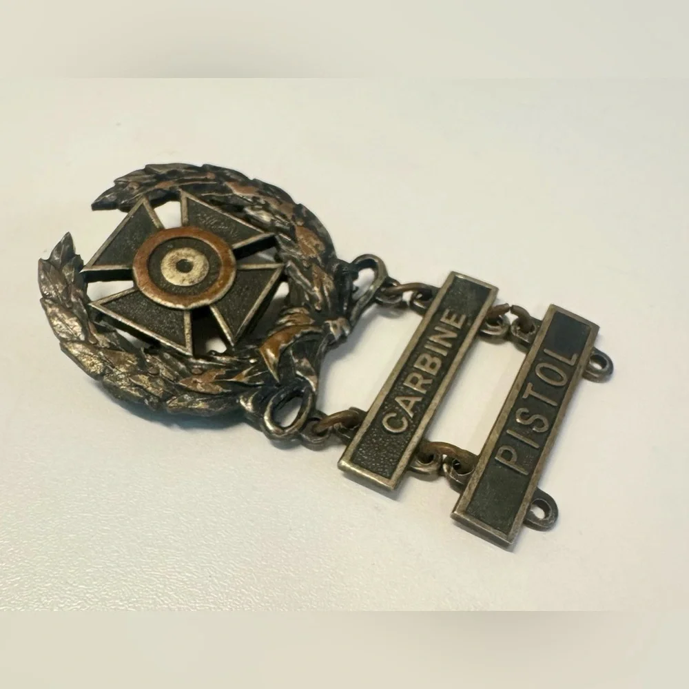 WWII U.S. Army Sterling Expert Marksmanship Qualification Badge Lapel Pin